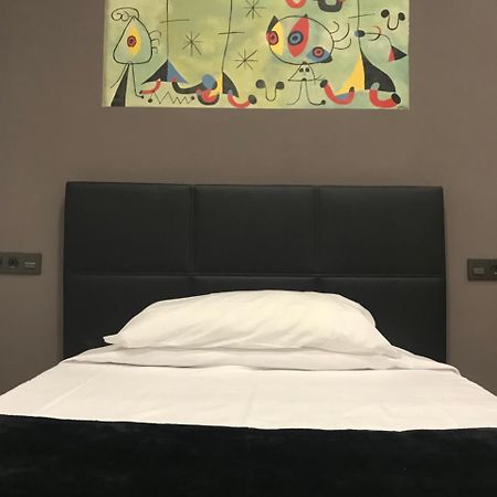Hostal Eden Barcelona Luaran gambar