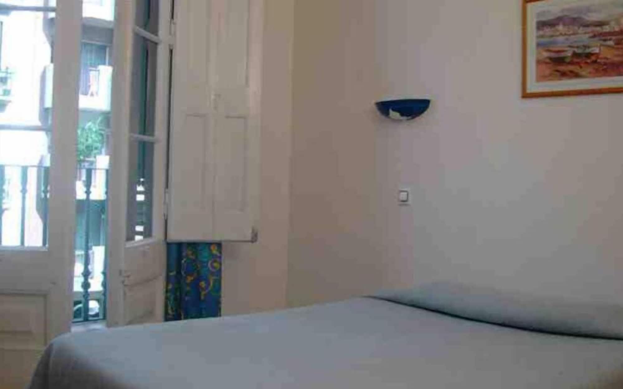 Hostal Eden Barcelona Luaran gambar