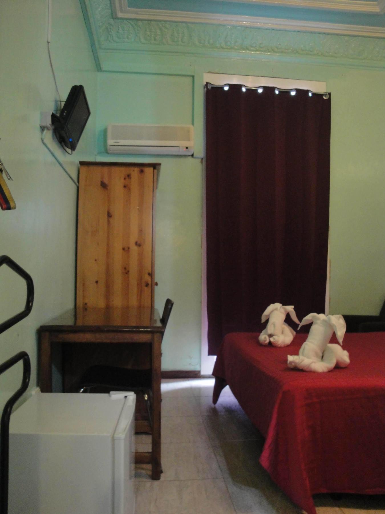 Hostal Eden Barcelona Luaran gambar