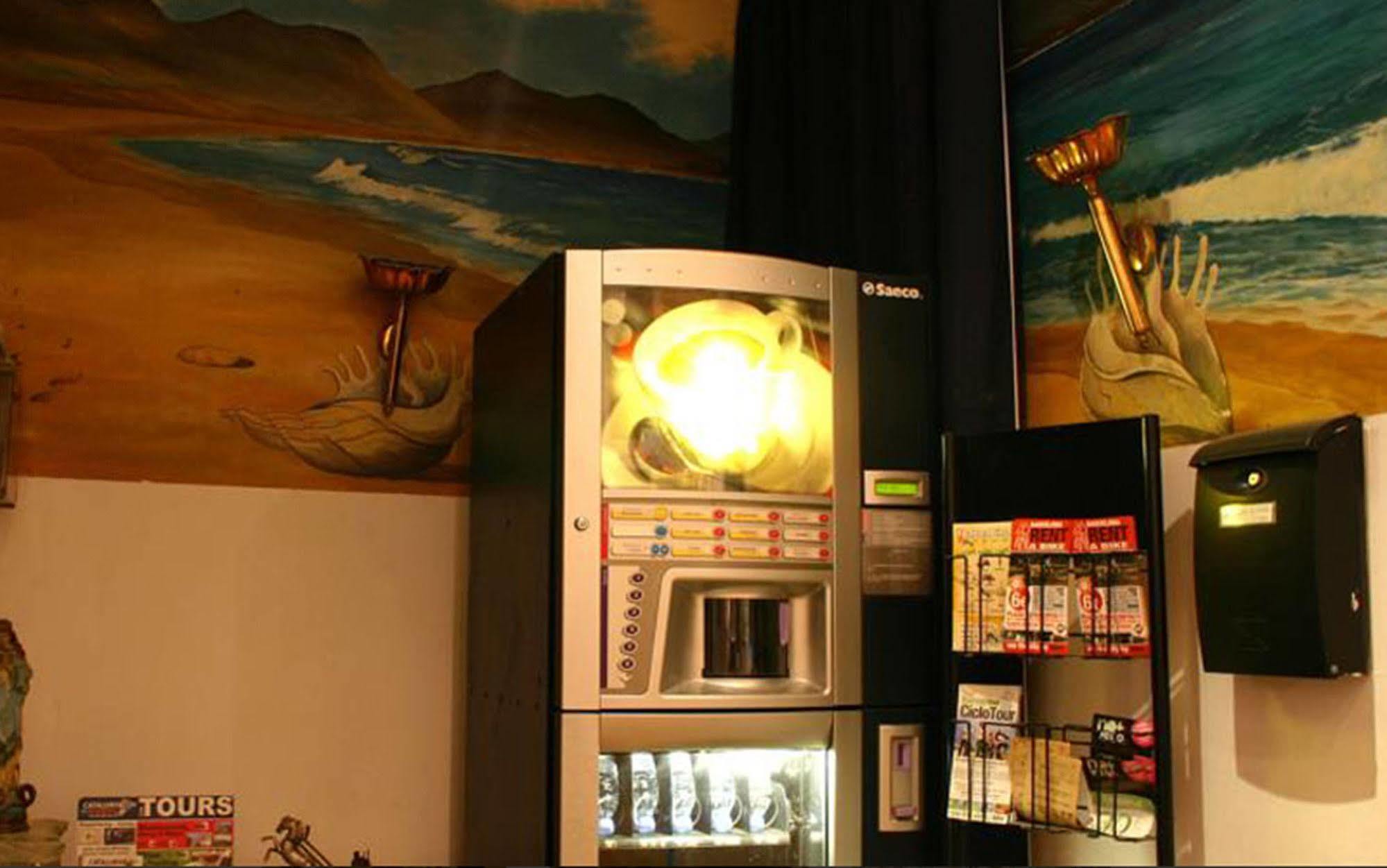 Hostal Eden Barcelona Luaran gambar