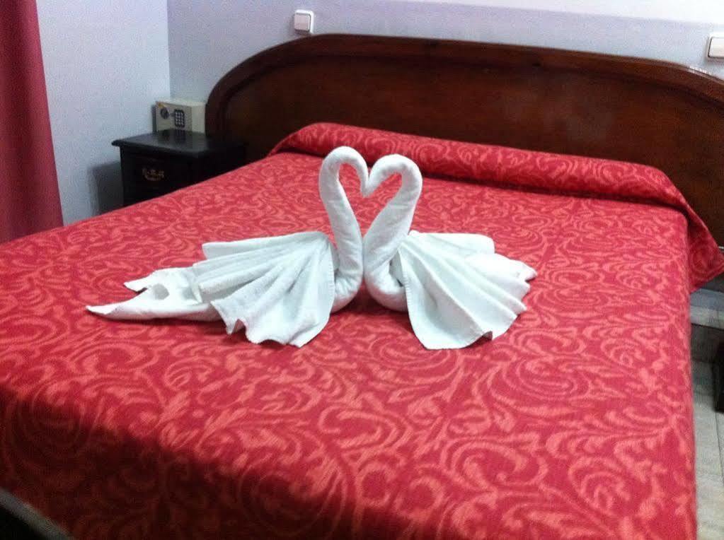 Hostal Eden Barcelona Luaran gambar
